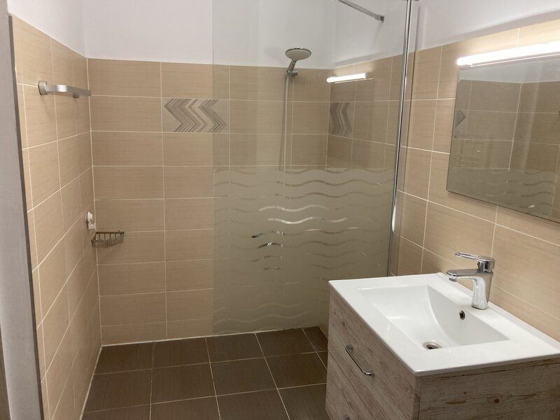 Ghencea, Dantelei, Casa P+2 etaje, 161mp, living +4 camere, proprietar